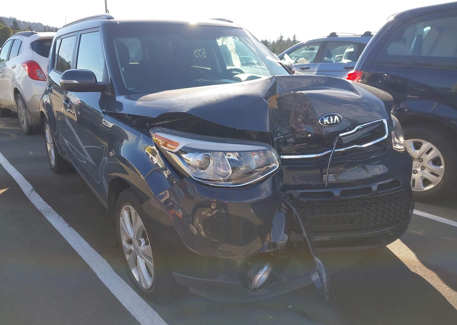 2015 KIA SOUL +