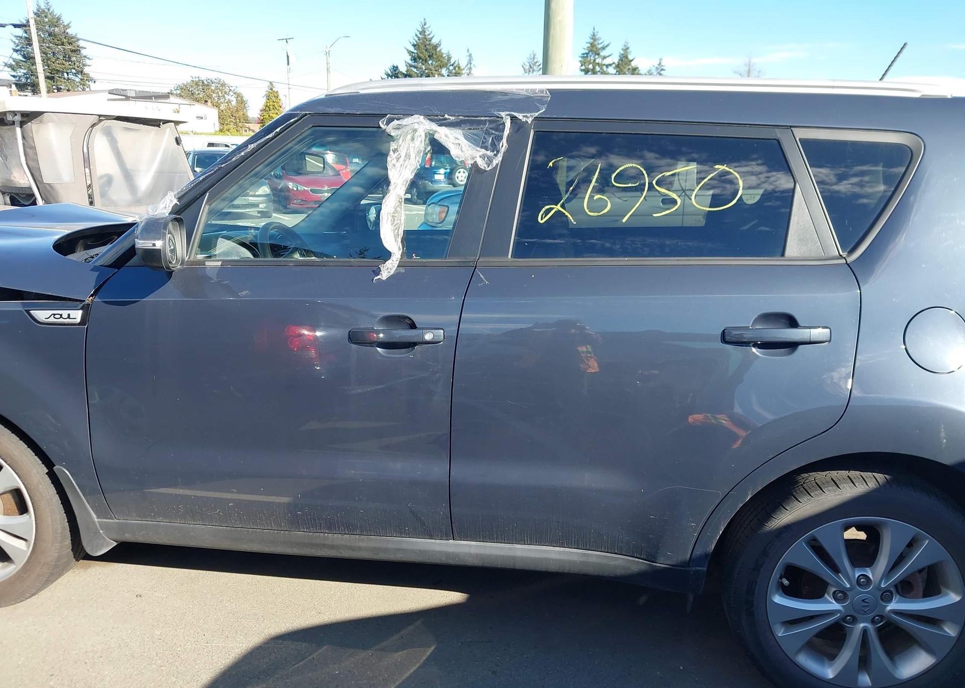 2015 KIA SOUL +
