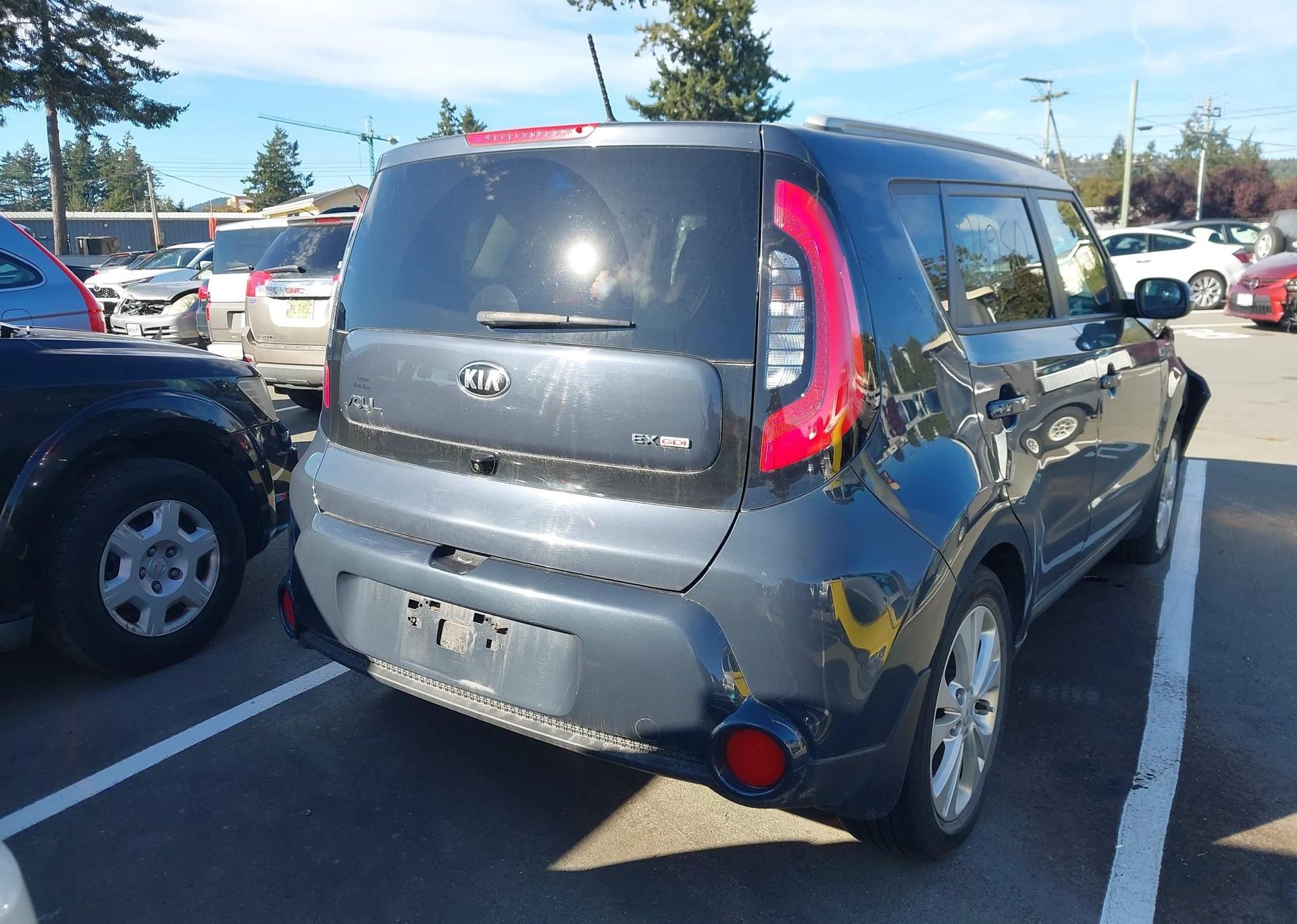 2015 KIA SOUL +