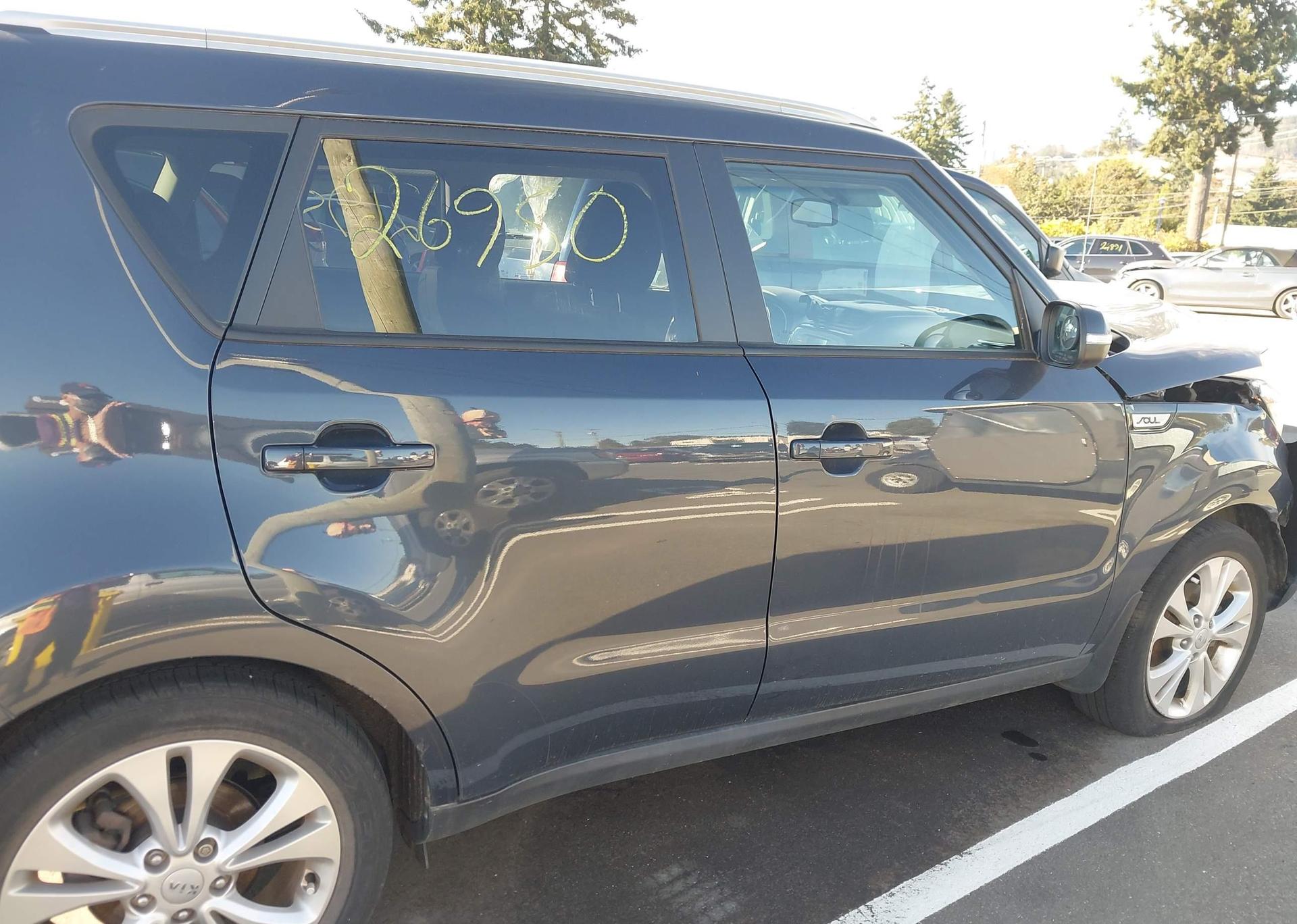 2015 KIA SOUL +