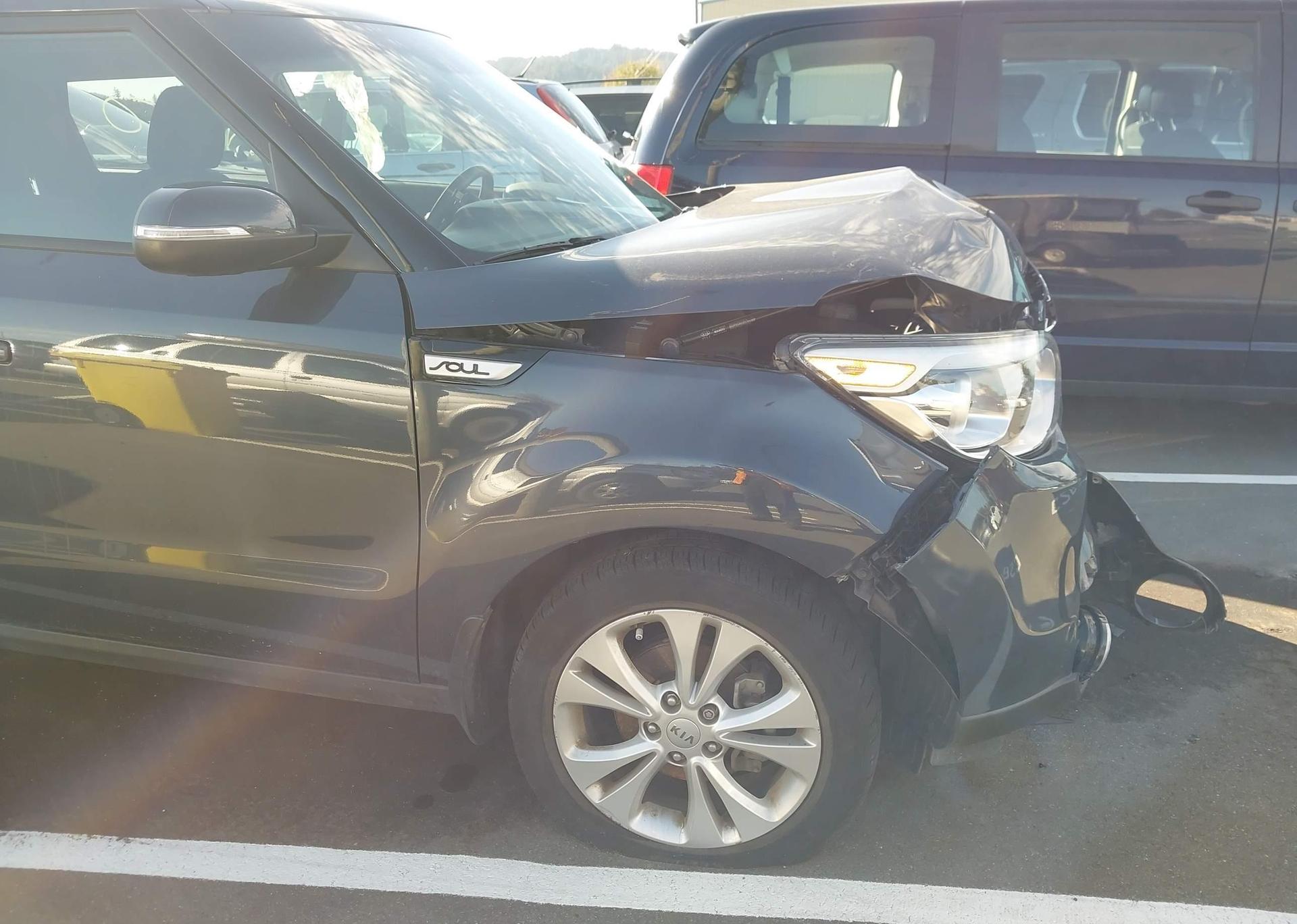 2015 KIA SOUL +