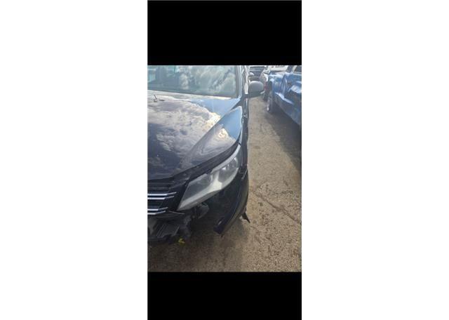 2015 VOLKSWAGEN TIGUAN S