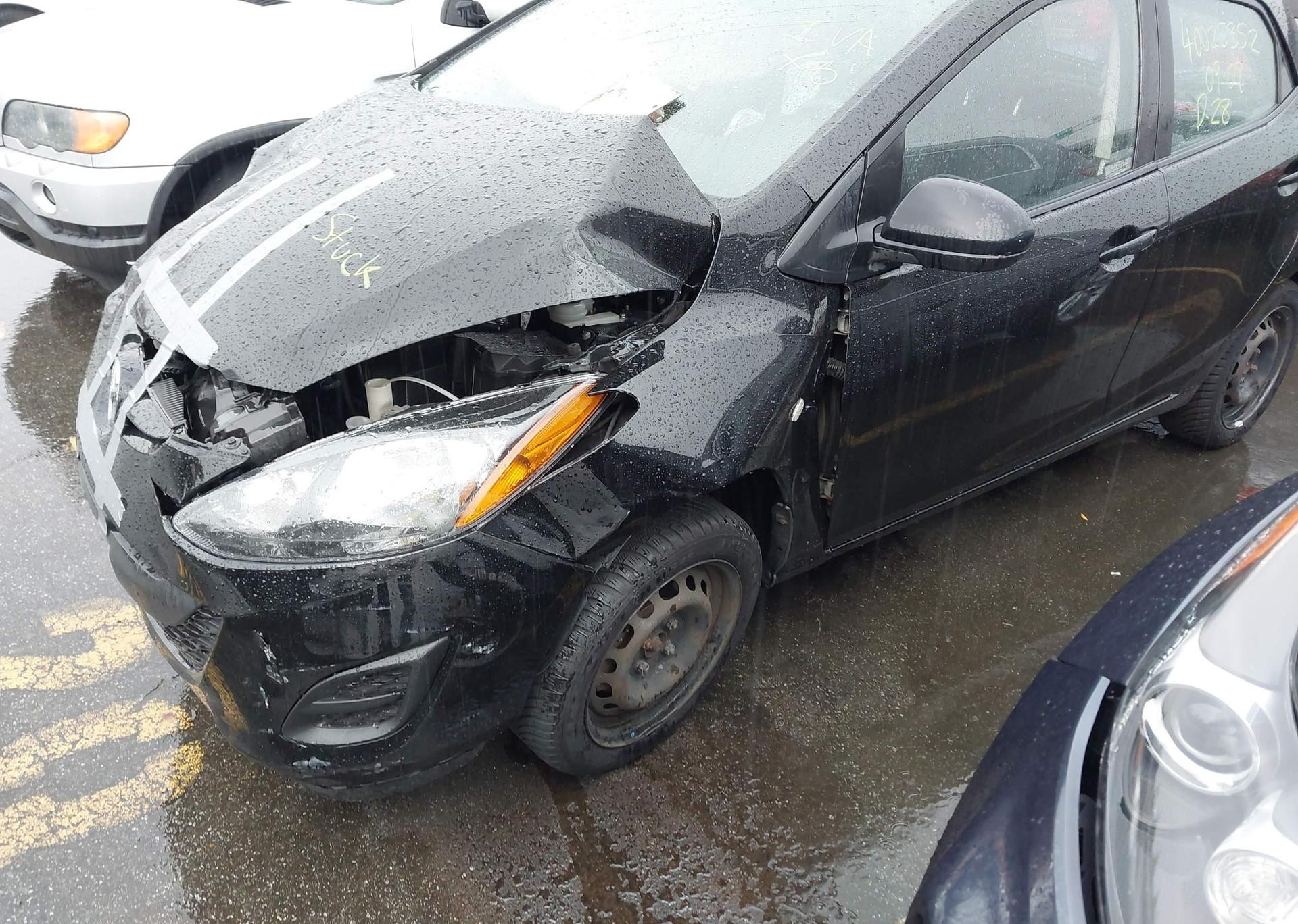 2013 MAZDA MAZDA2