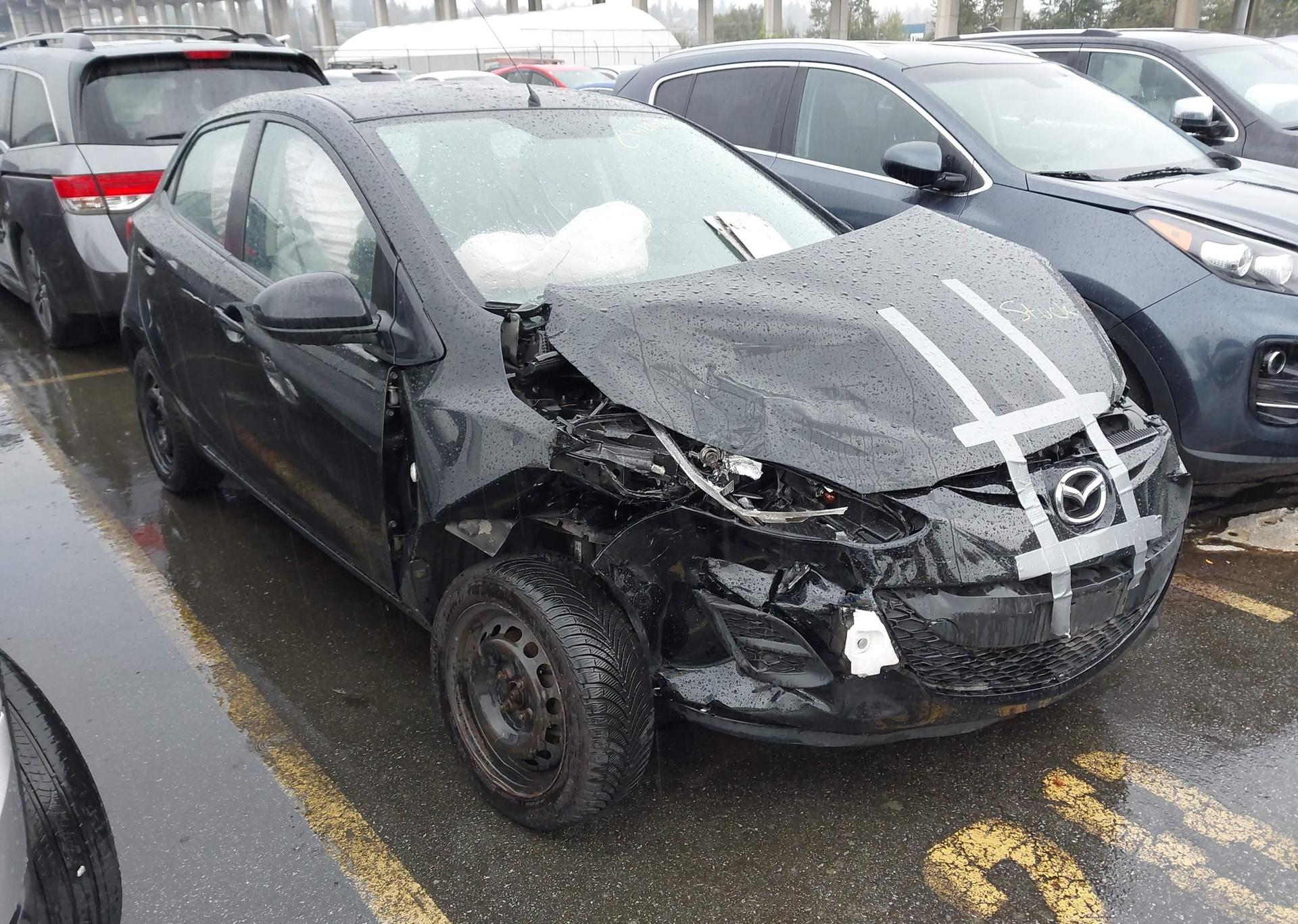 2013 MAZDA MAZDA2