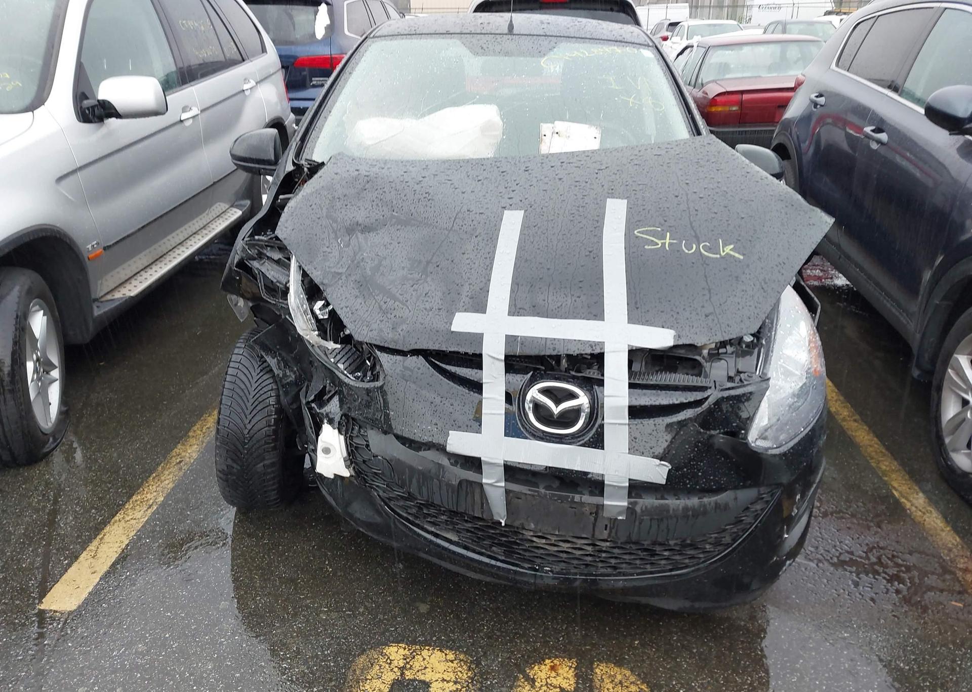 2013 MAZDA MAZDA2