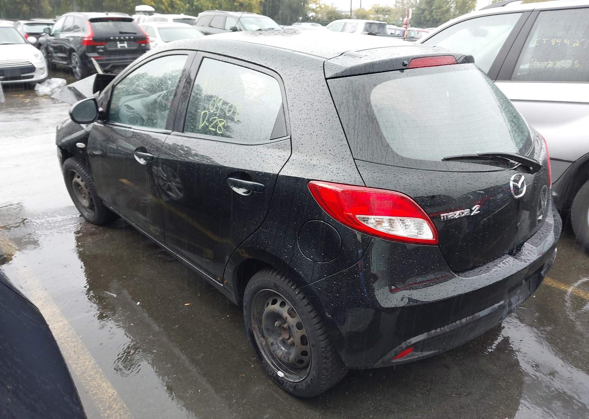 2013 MAZDA MAZDA2