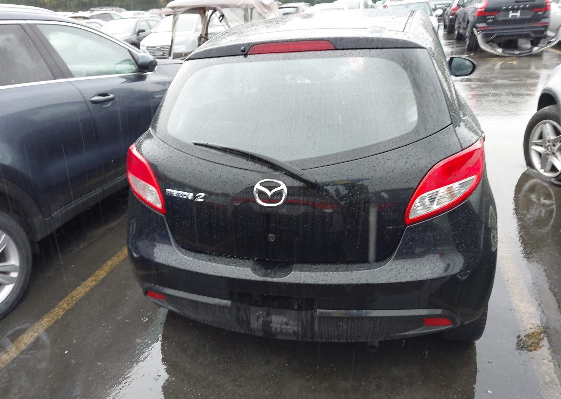 2013 MAZDA MAZDA2
