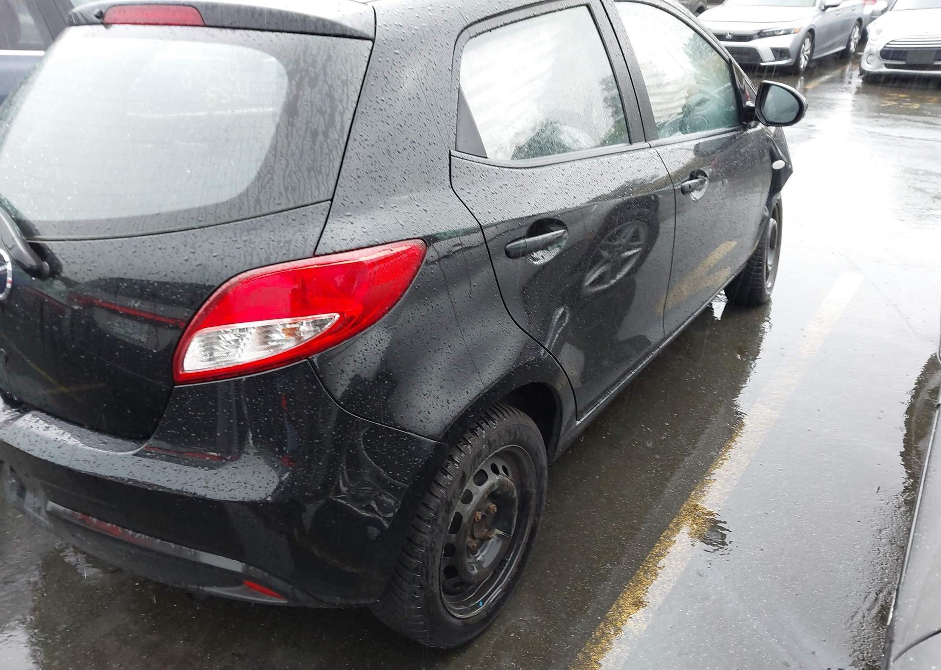 2013 MAZDA MAZDA2