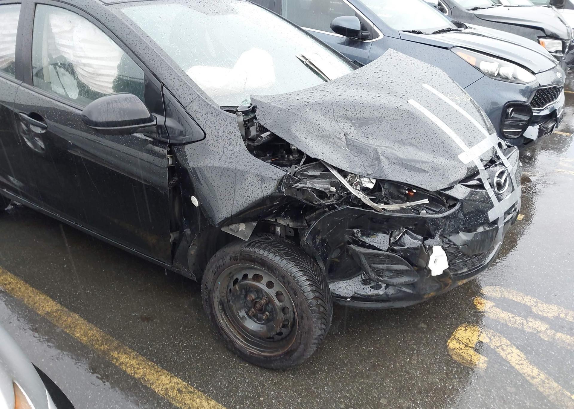 2013 MAZDA MAZDA2