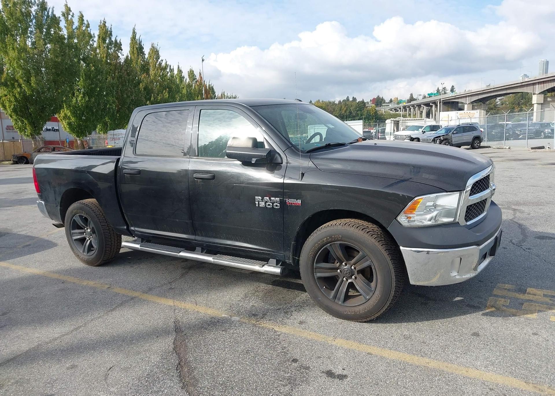 2017 RAM 1500 ST
