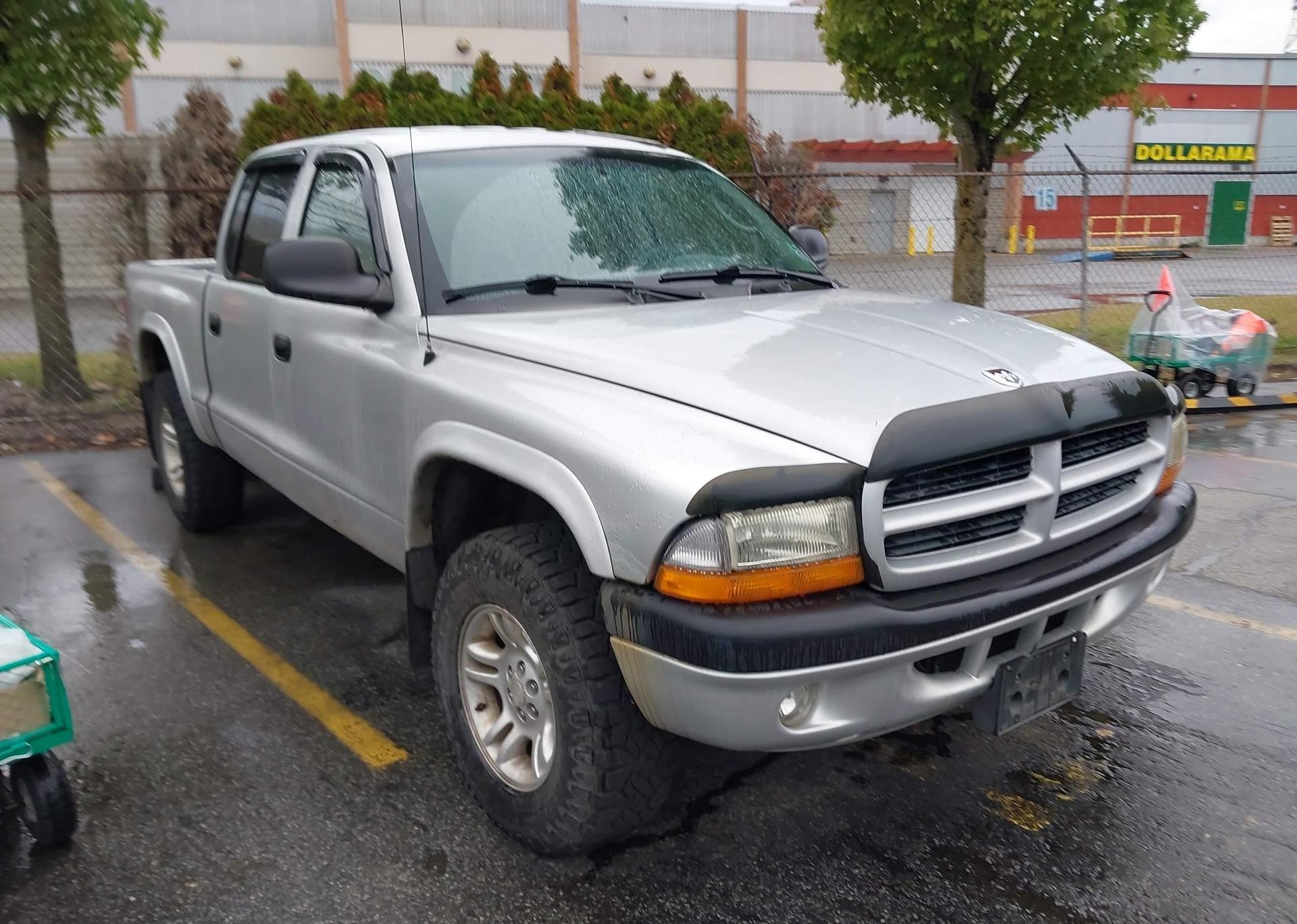 2001 DODGE DAKOTA QUAD