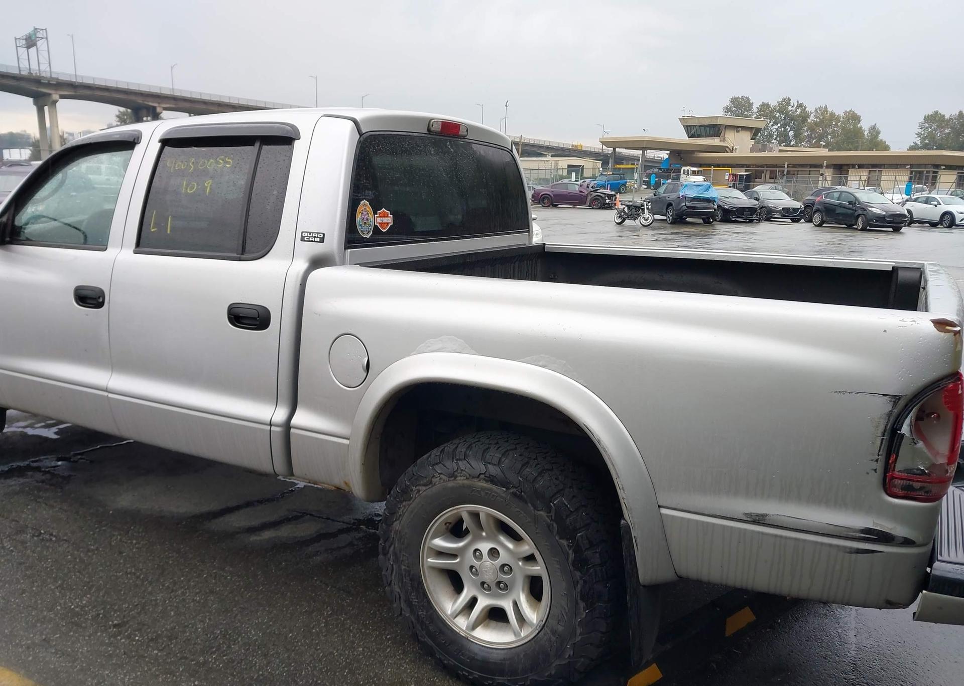 2001 DODGE DAKOTA QUAD