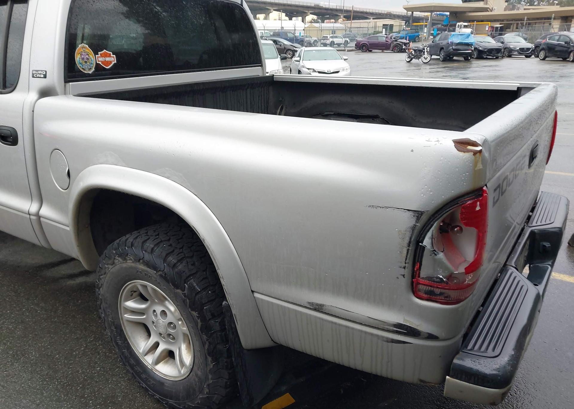2001 DODGE DAKOTA QUAD