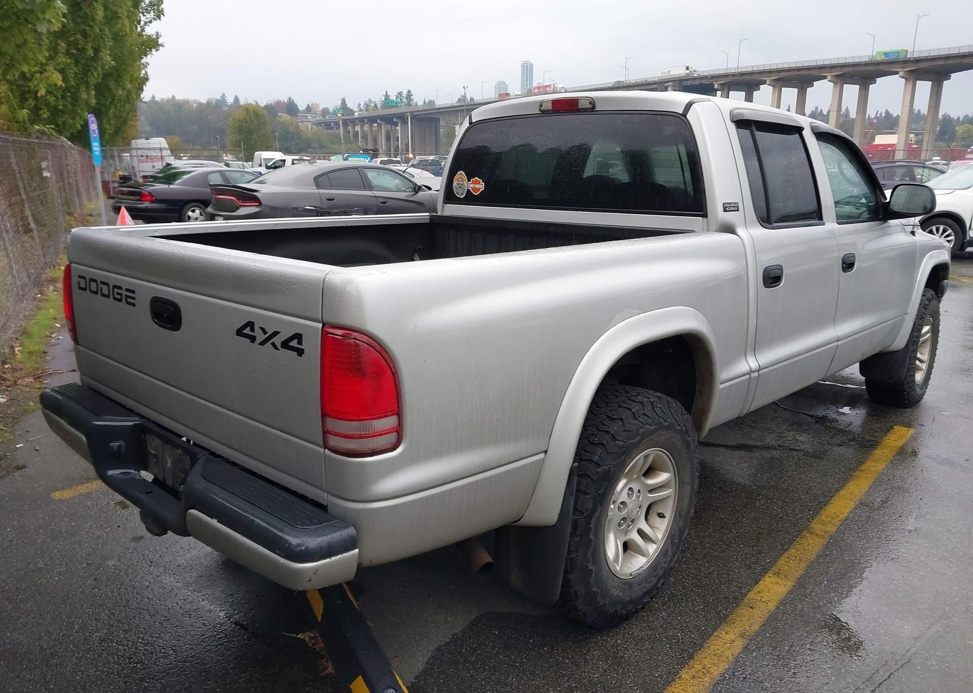 2001 DODGE DAKOTA QUAD