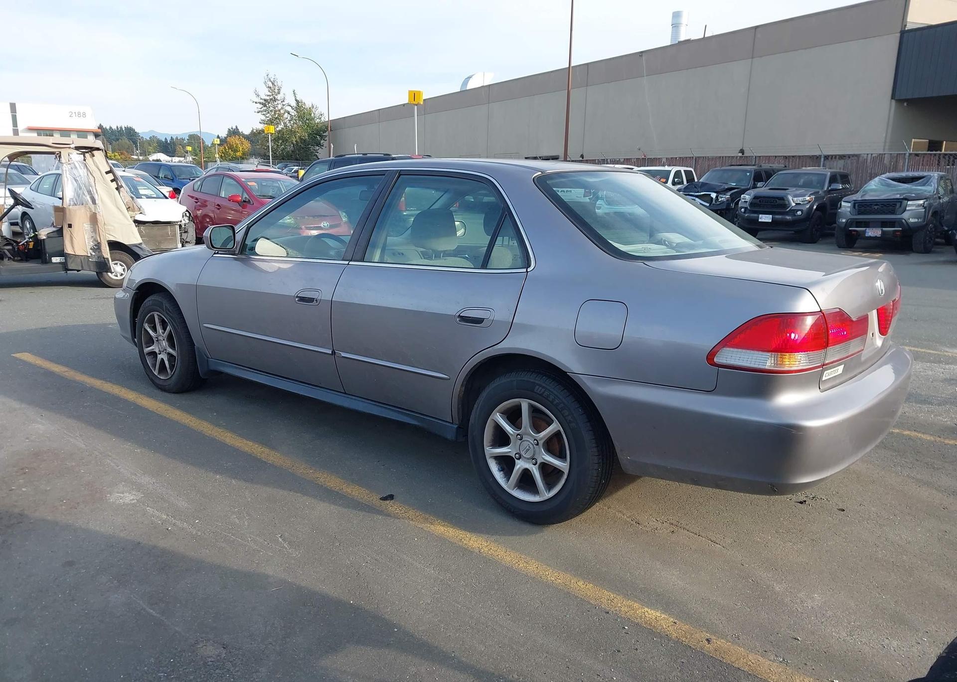 2001 HONDA ACCORD LX