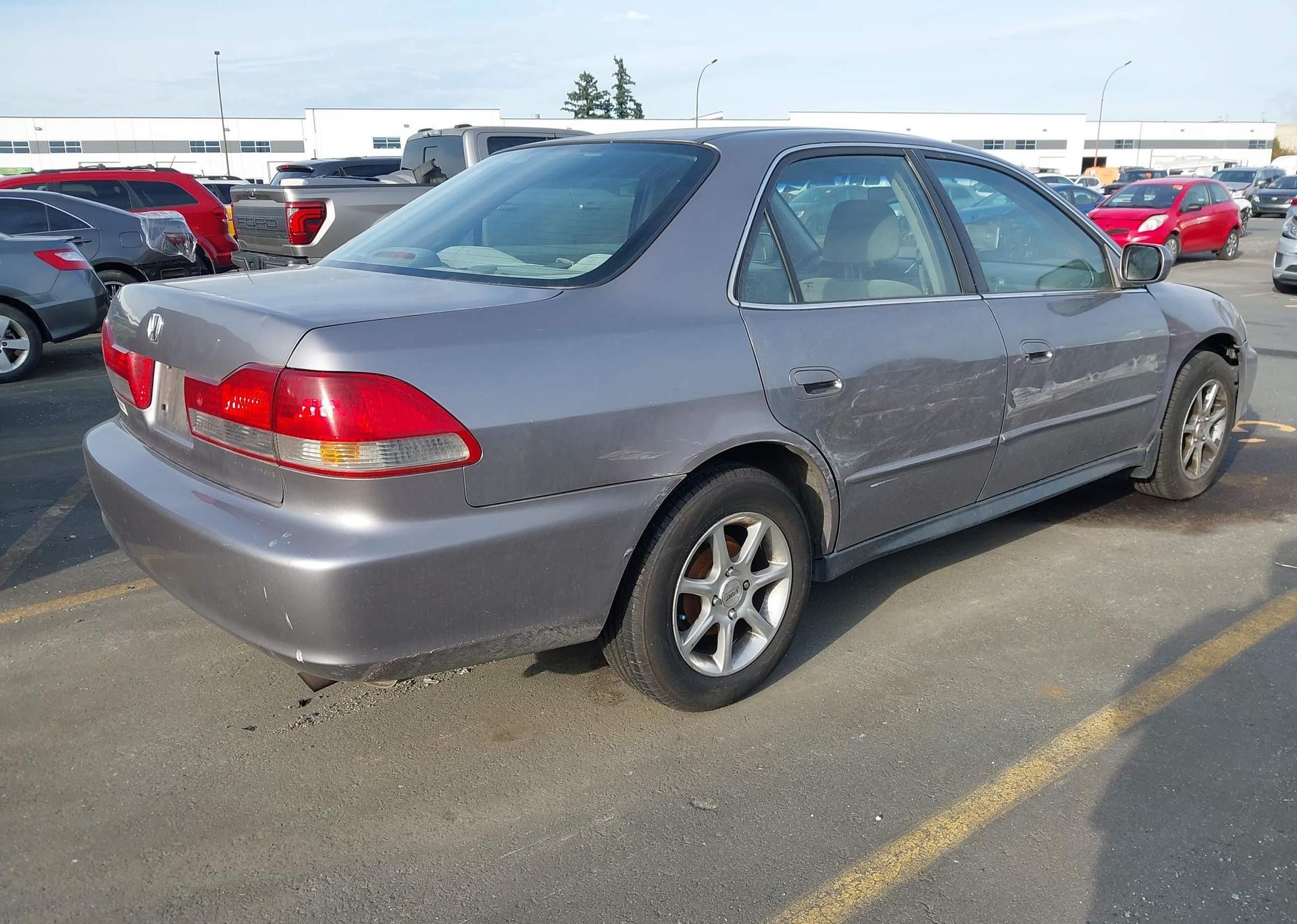 2001 HONDA ACCORD LX