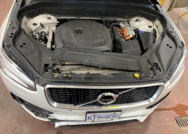 2017 VOLVO XC90