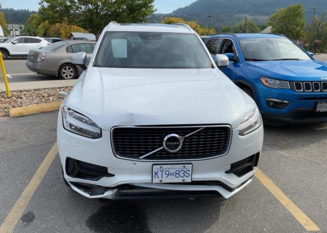 2017 VOLVO XC90