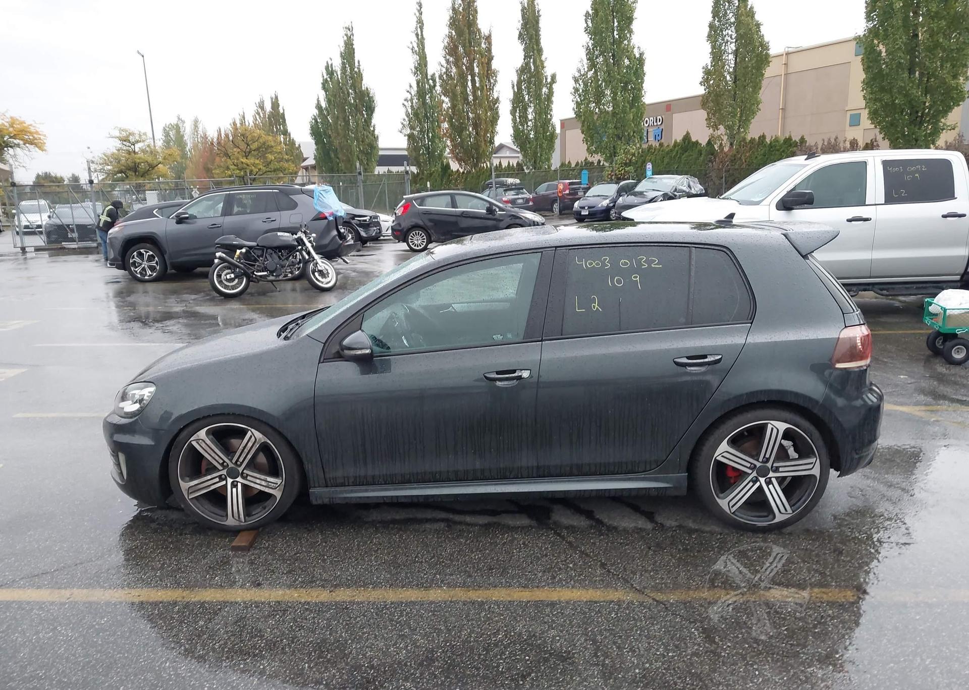 2012 VOLKSWAGEN GTI