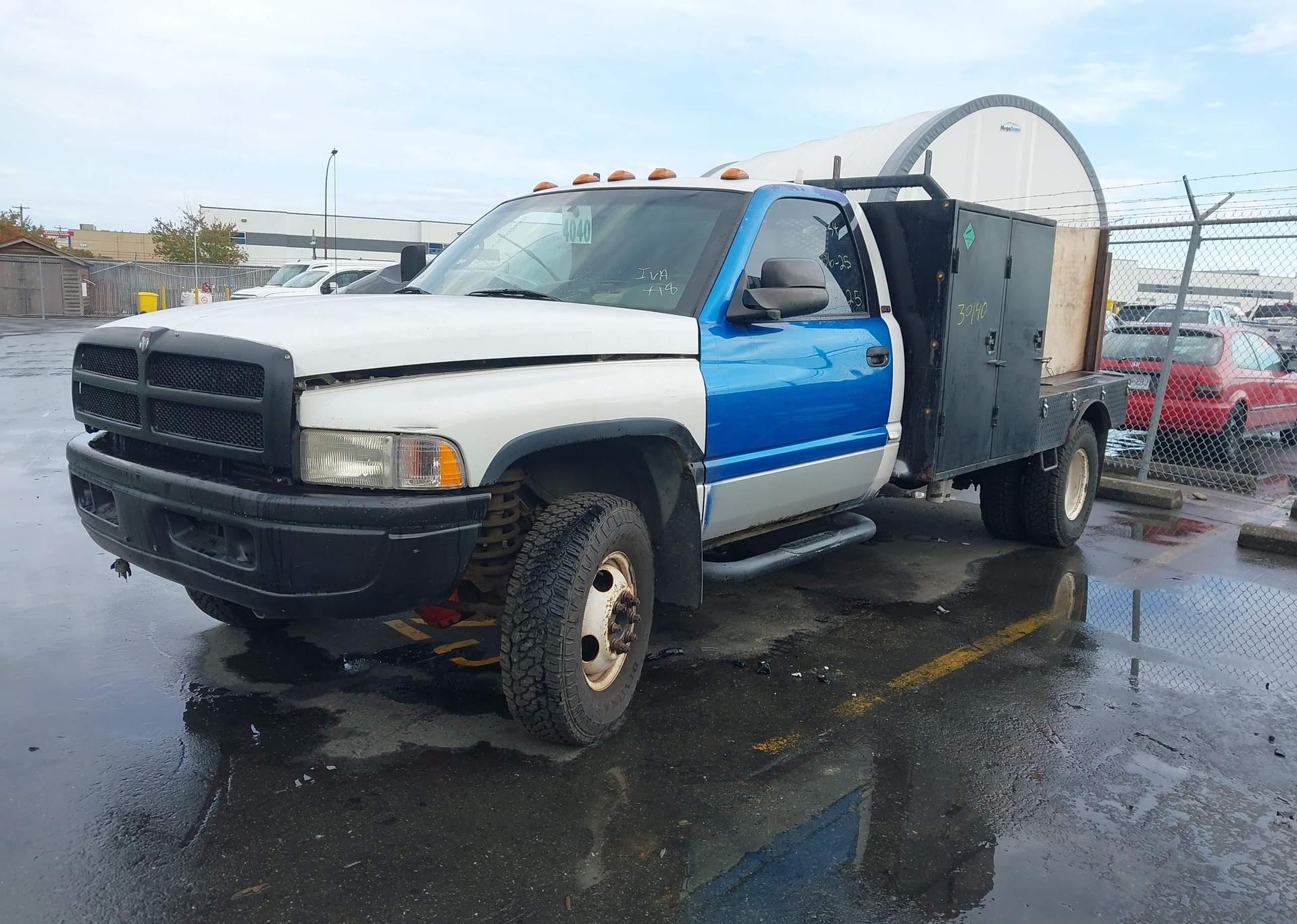 2001 DODGE RAM 3500 ST