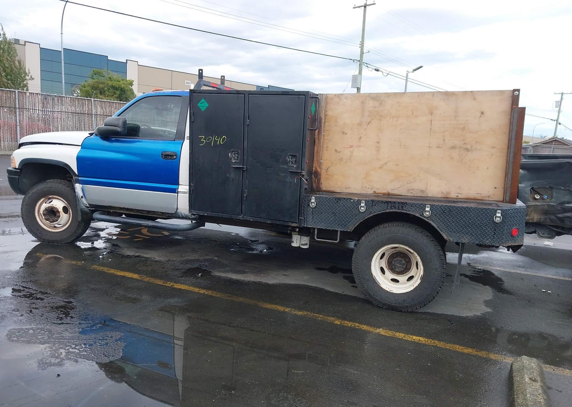 2001 DODGE RAM 3500 ST