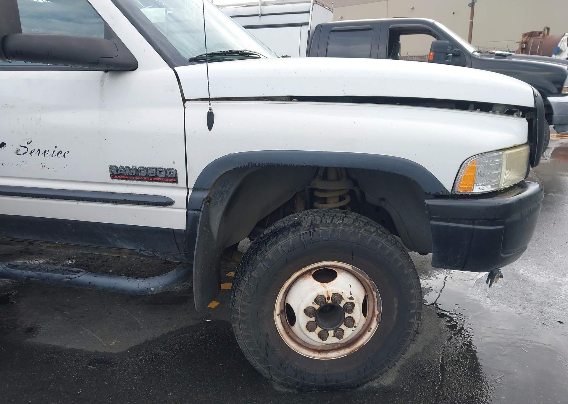 2001 DODGE RAM 3500 ST