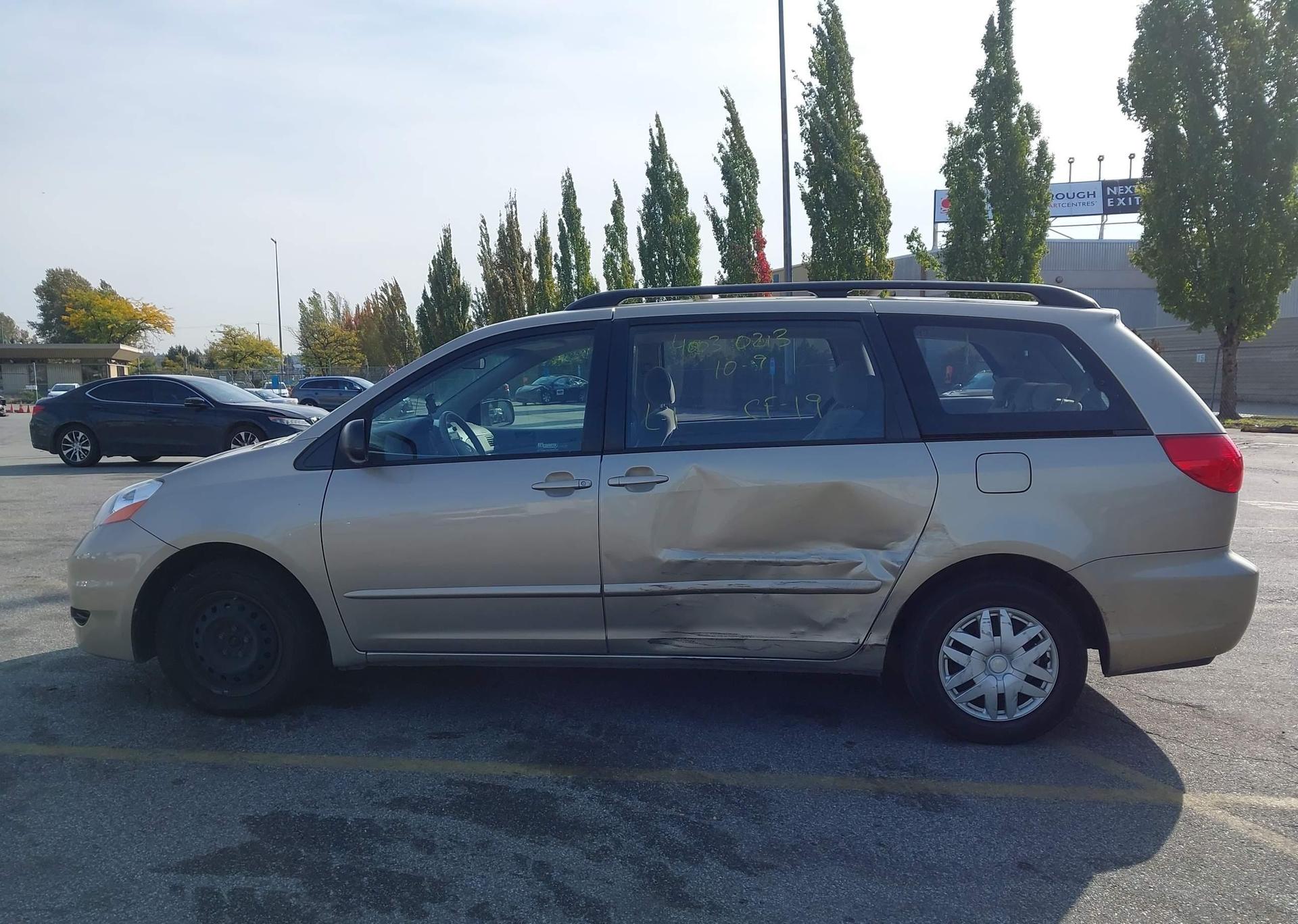 2008 TOYOTA SIENNA CE