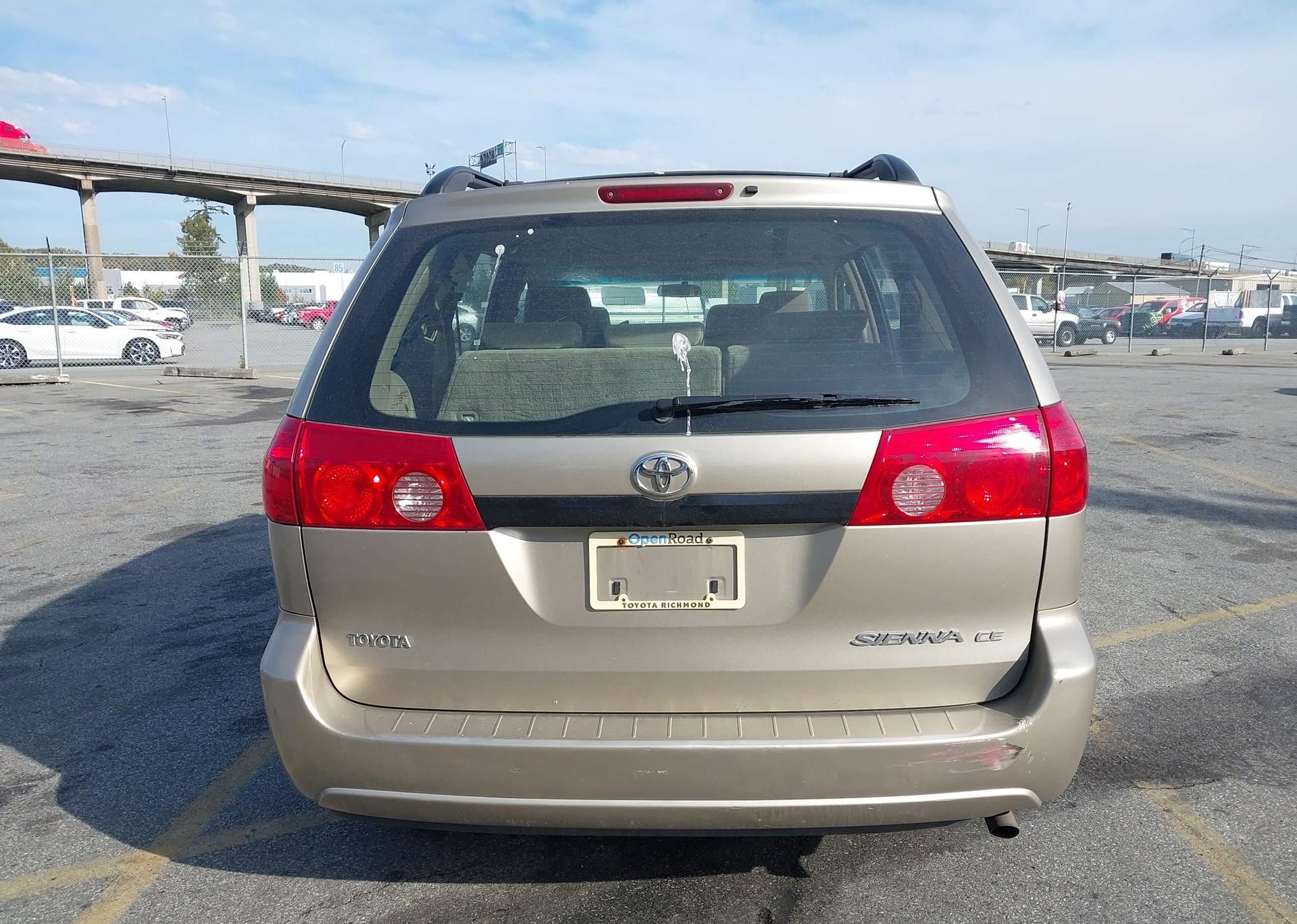 2008 TOYOTA SIENNA CE