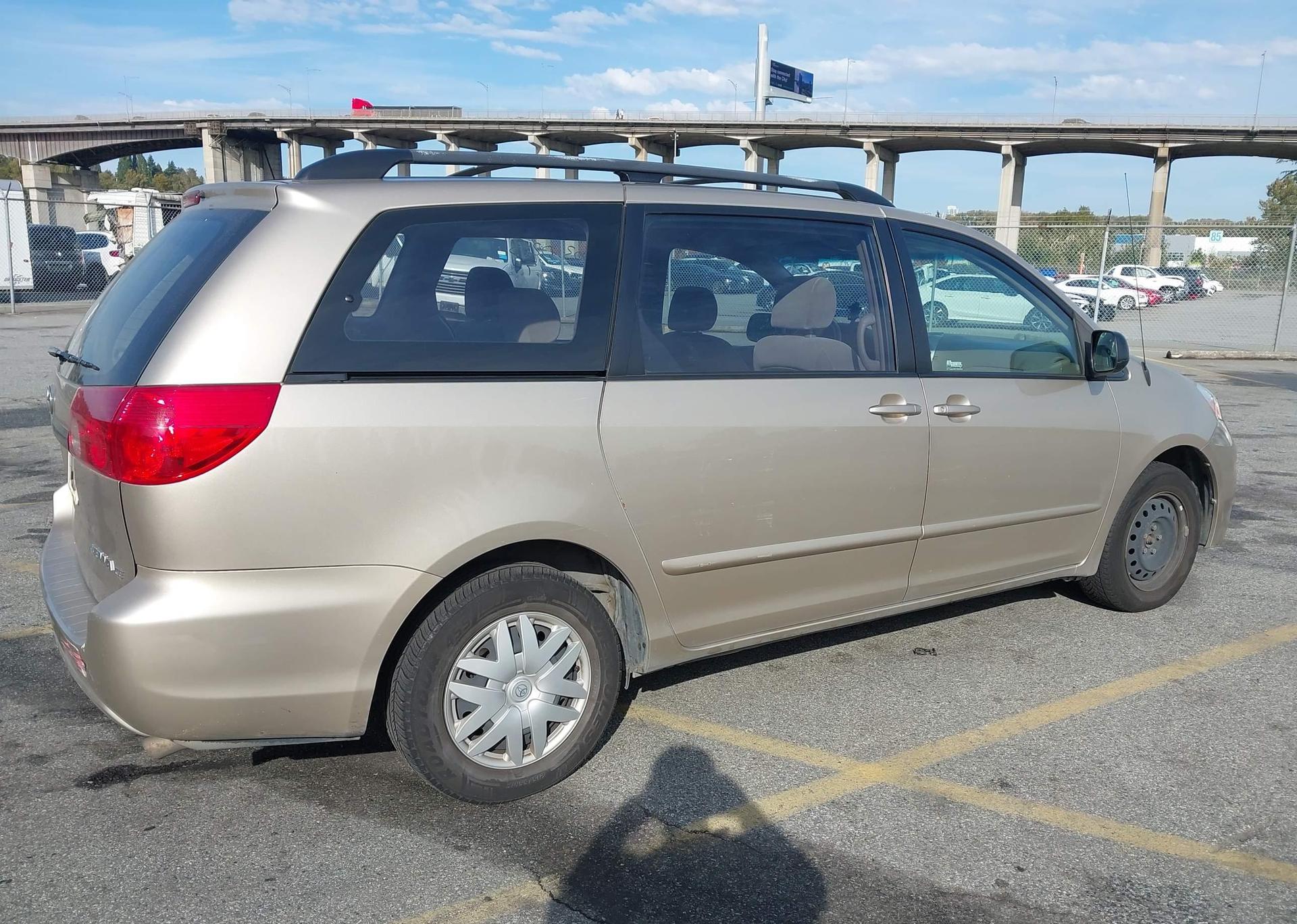 2008 TOYOTA SIENNA CE