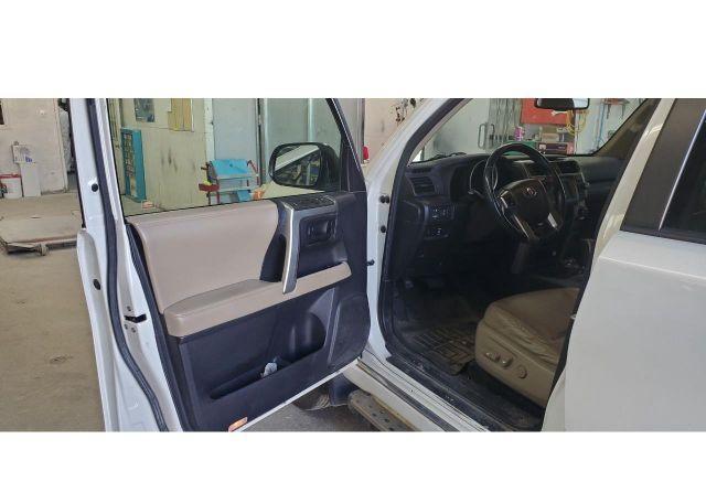 2010 TOYOTA 4RUNNER SR5