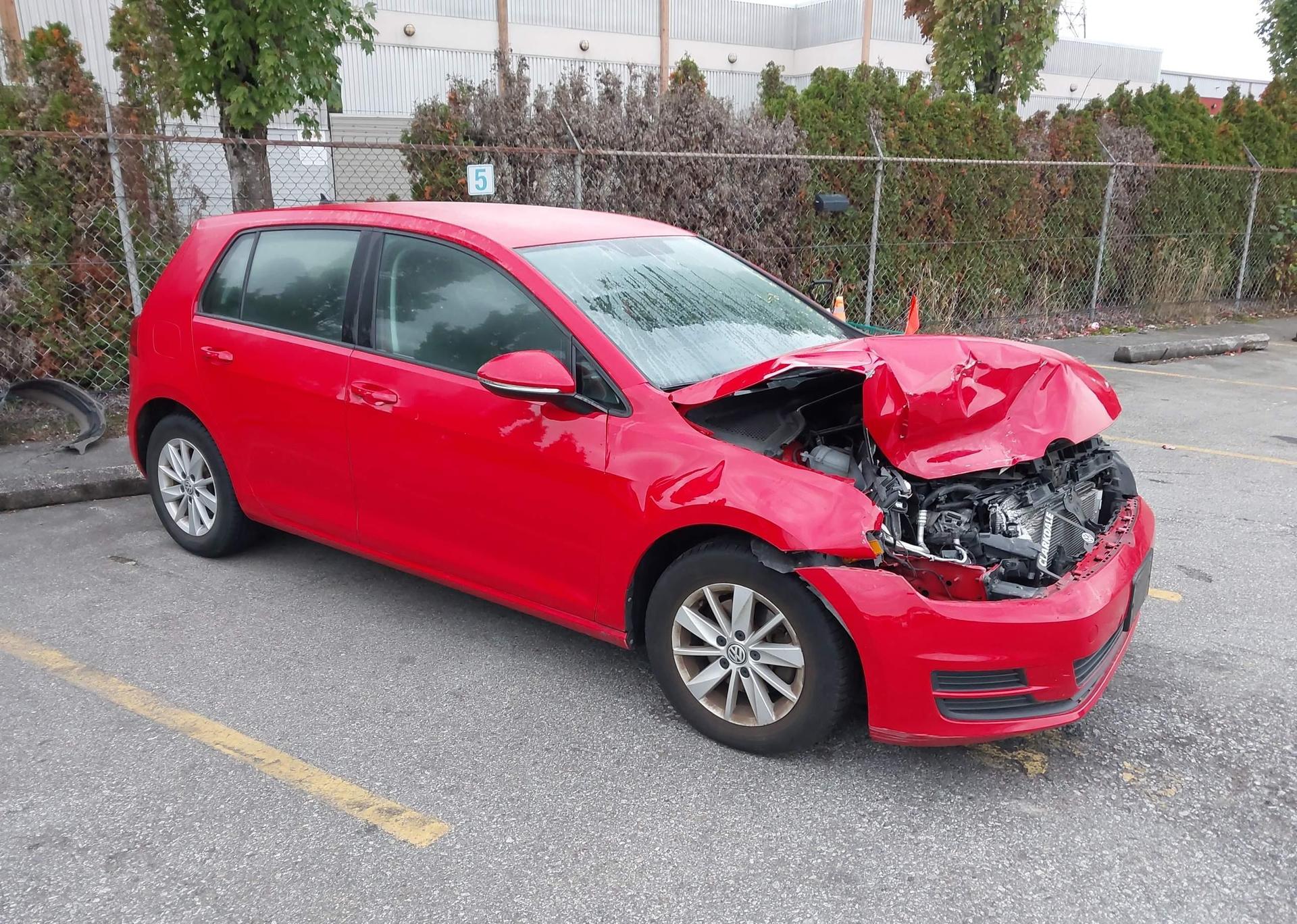 2016 VOLKSWAGEN GOLF