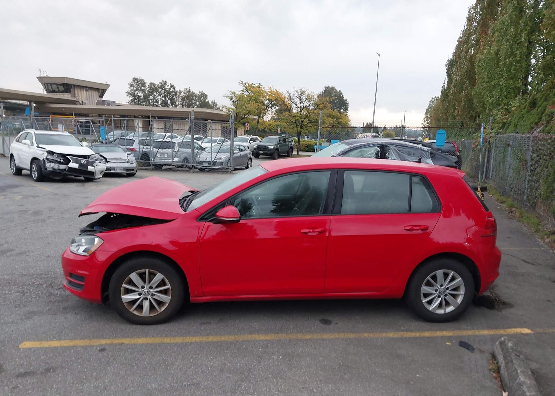 2016 VOLKSWAGEN GOLF
