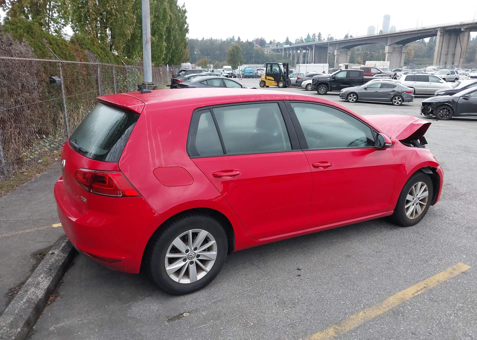 2016 VOLKSWAGEN GOLF