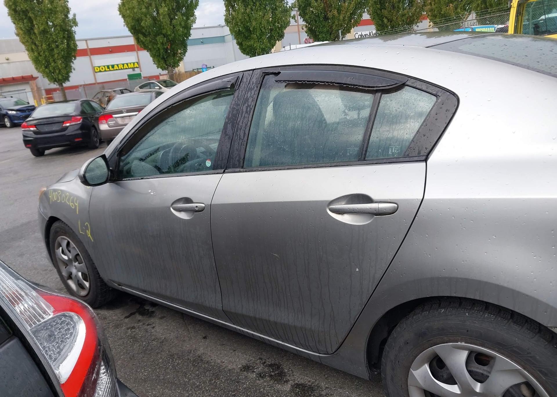 2010 MAZDA 3 I