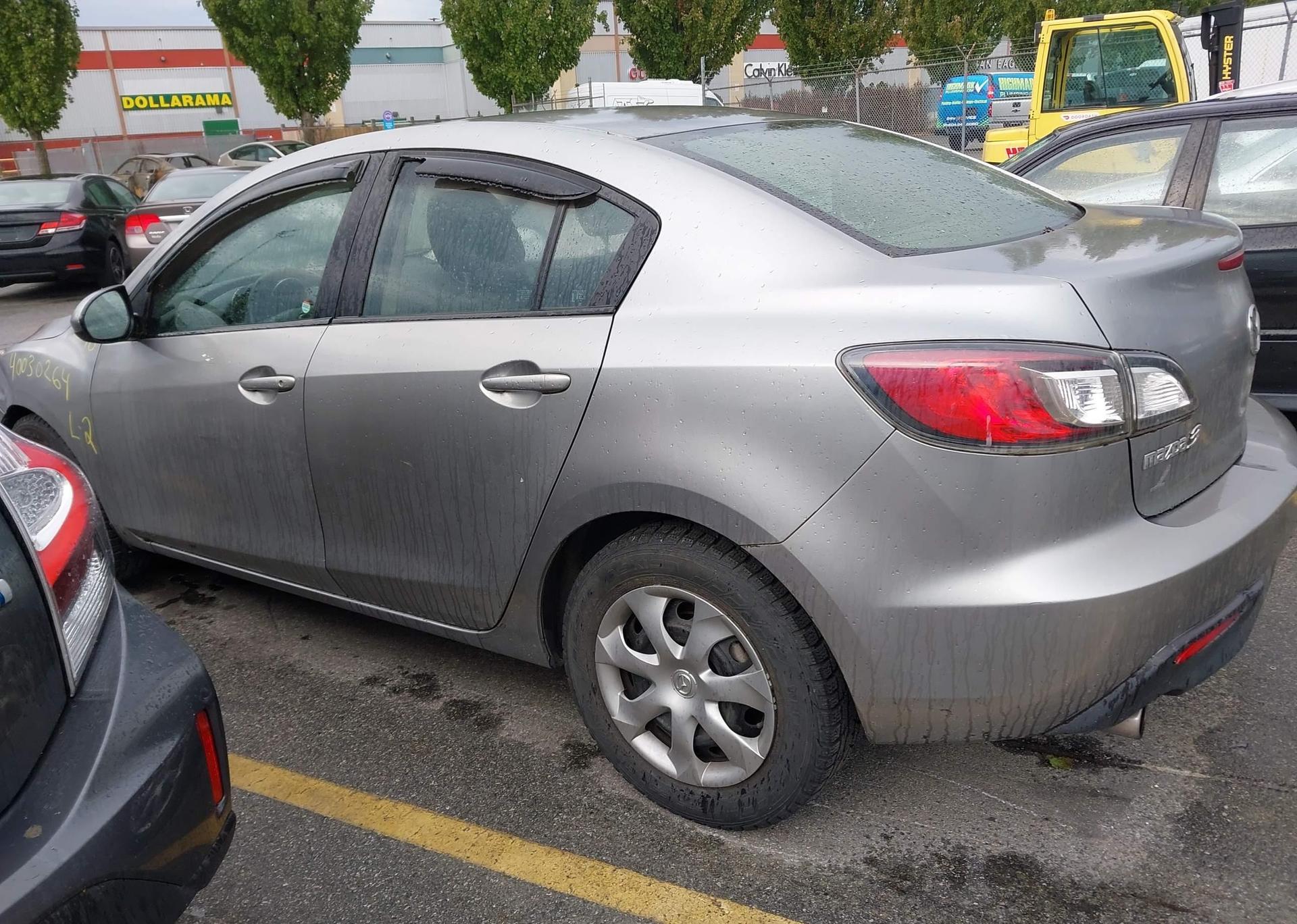 2010 MAZDA 3 I