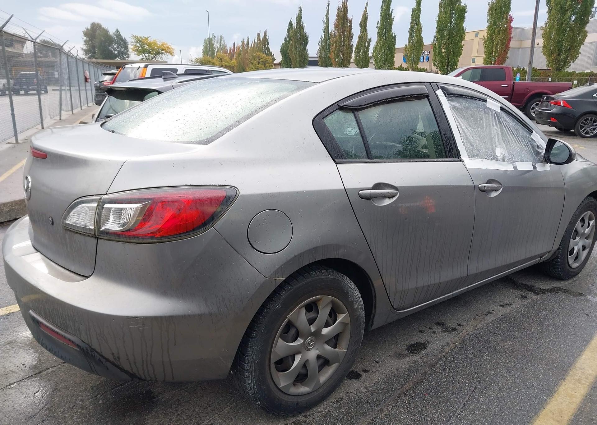 2010 MAZDA 3 I