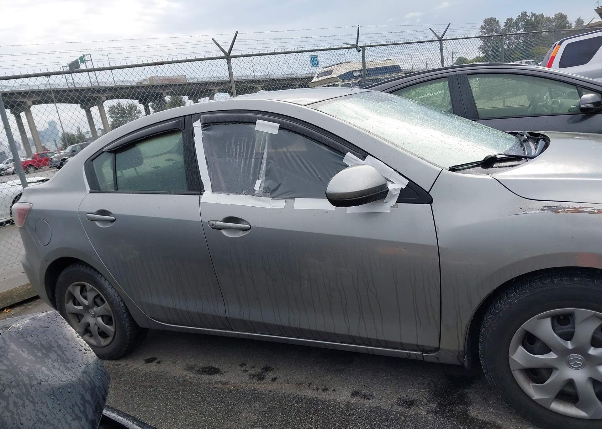 2010 MAZDA 3 I
