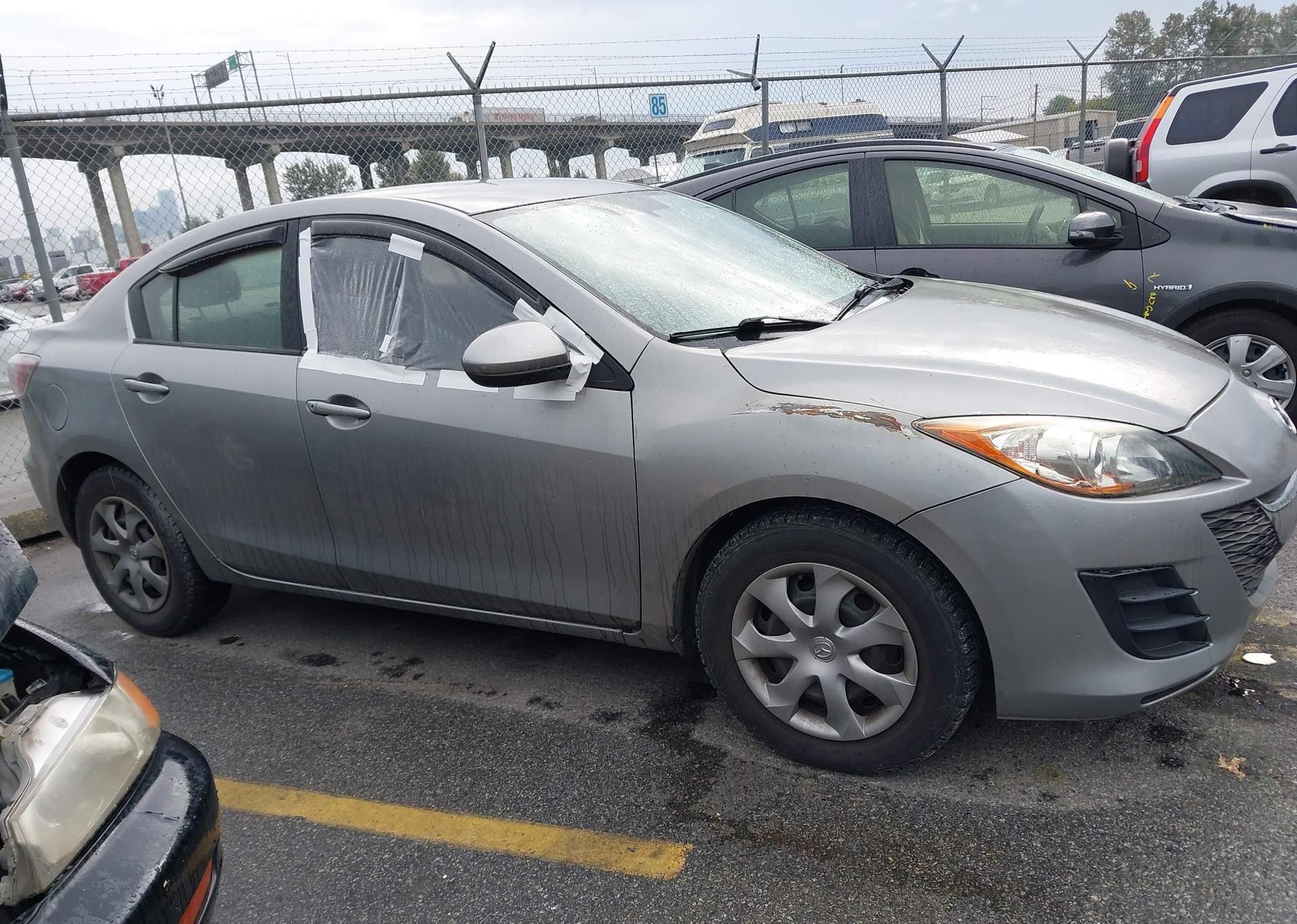 2010 MAZDA 3 I