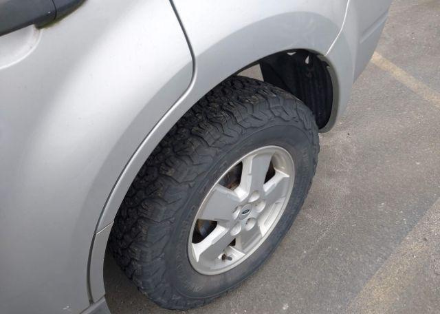 2009 FORD ESCAPE XLT