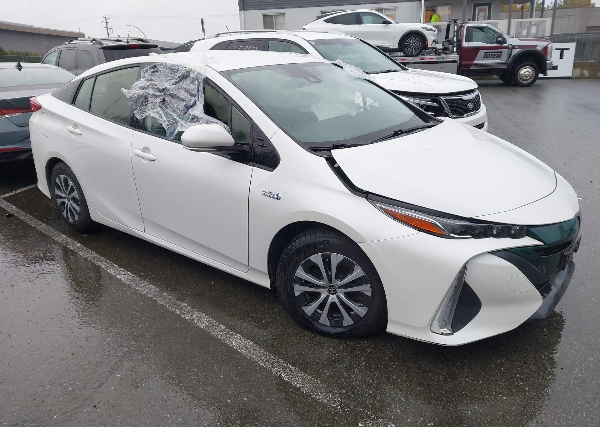 2020 TOYOTA PRIUS PRIME LE