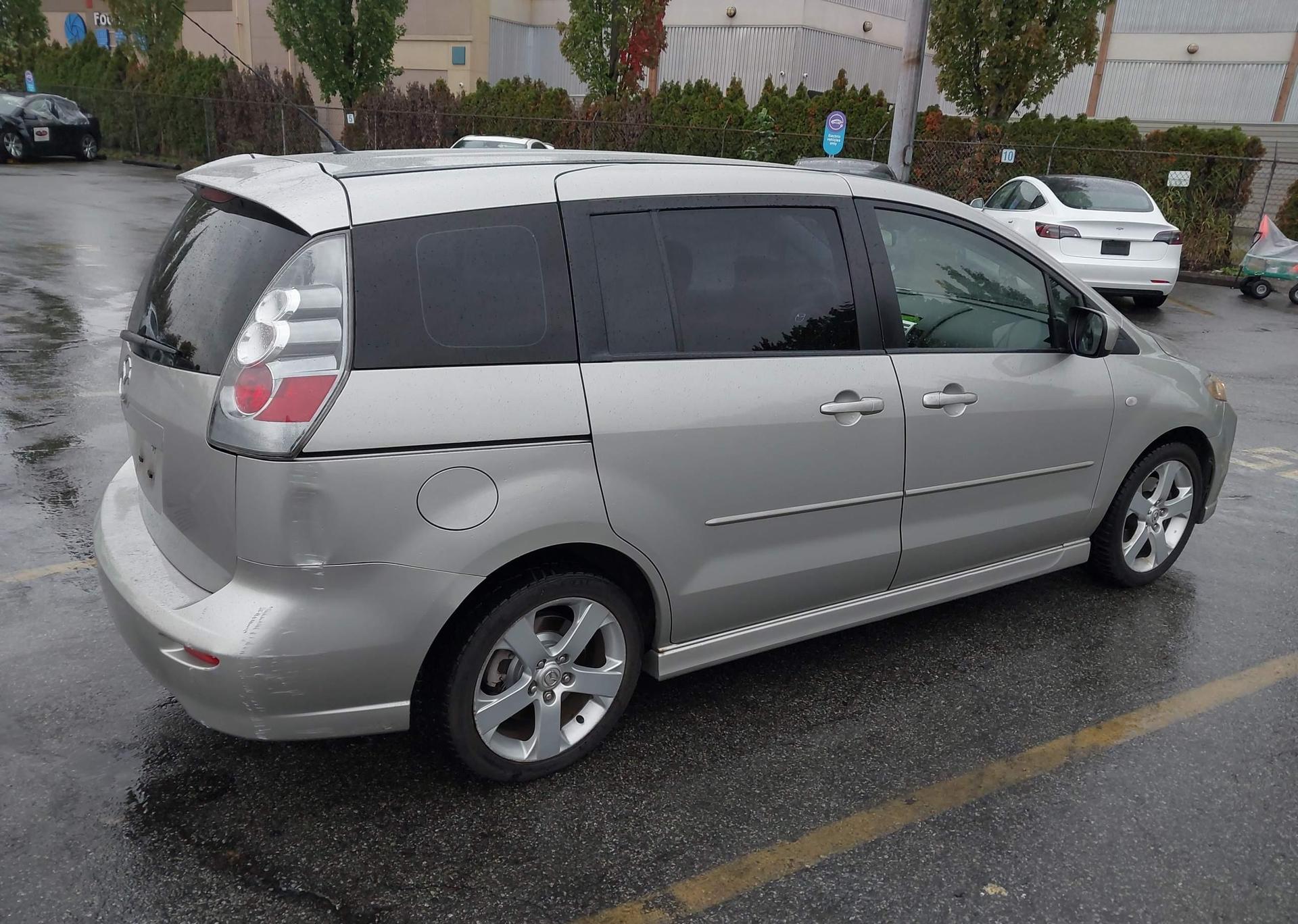 2006 MAZDA 5