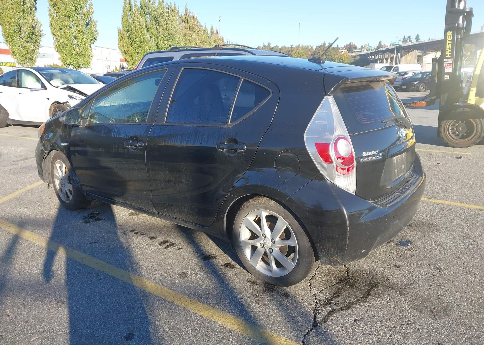 2013 TOYOTA PRIUS