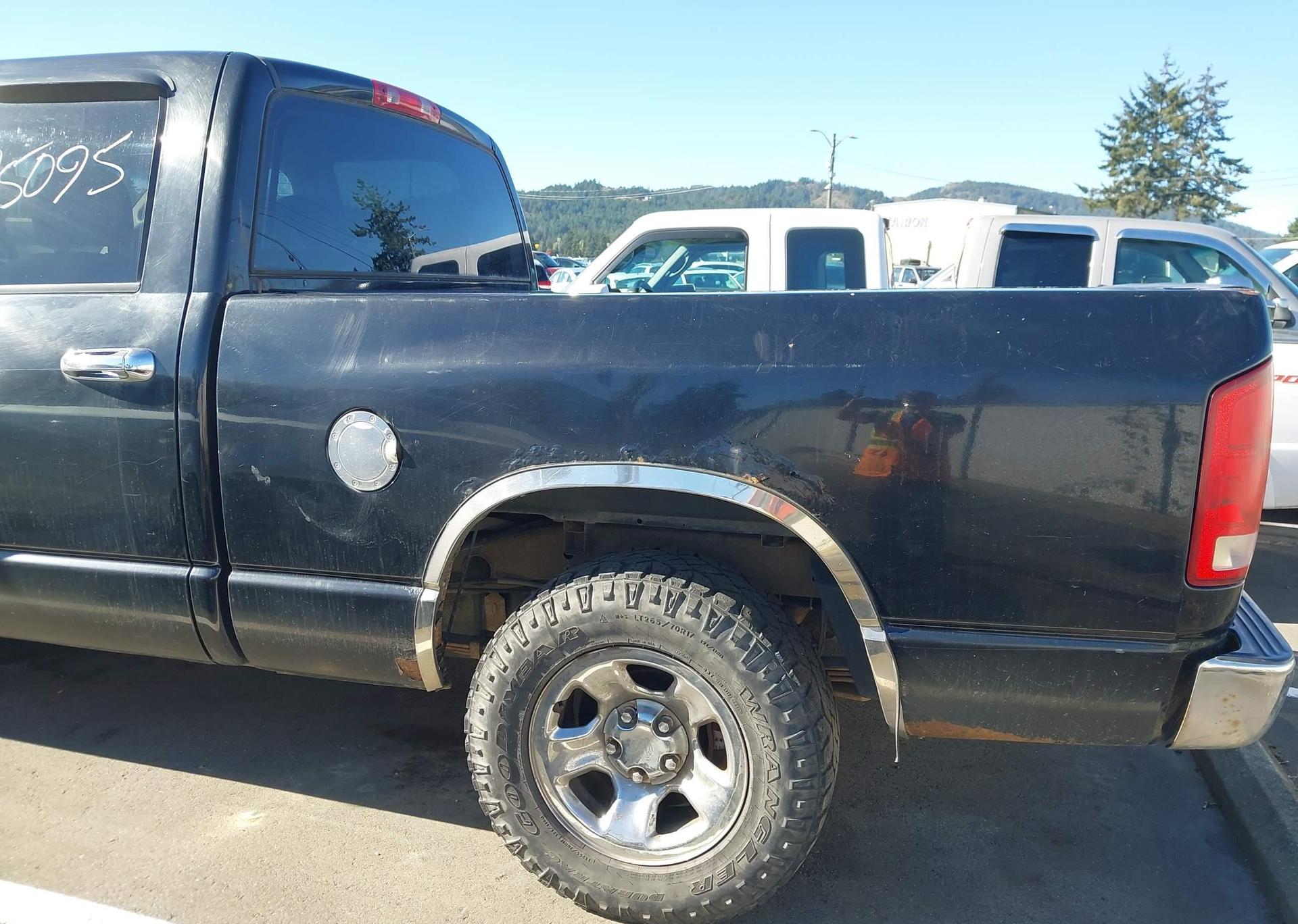 2005 DODGE RAM 1500 ST