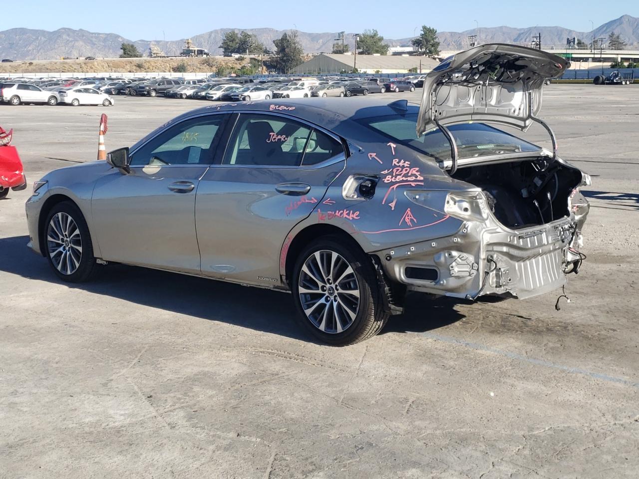 2021 LEXUS ES 300H