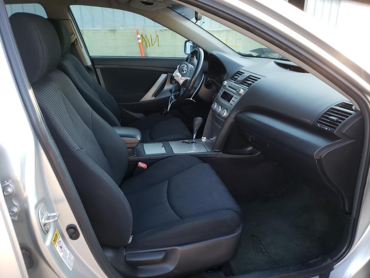 2011 TOYOTA CAMRY