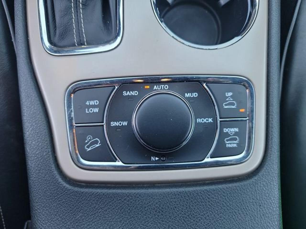 2016 JEEP Grand Cherokee