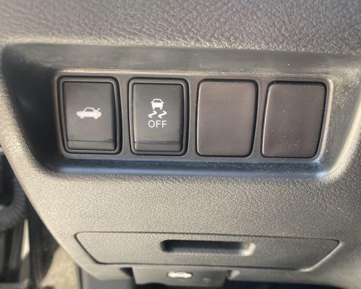 2016 NISSAN Maxima