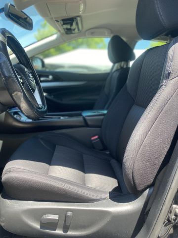 2016 NISSAN Maxima