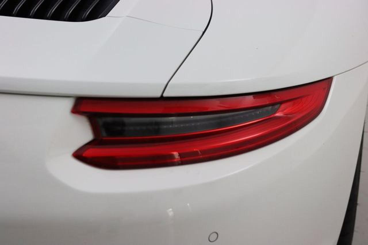 2017 PORSCHE 911