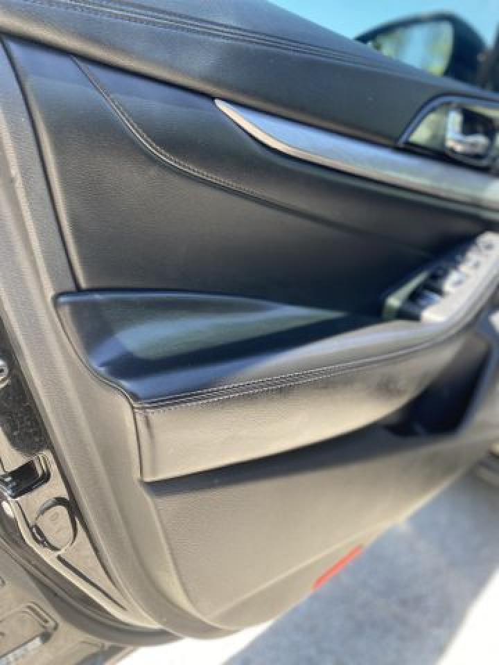 2016 NISSAN Maxima